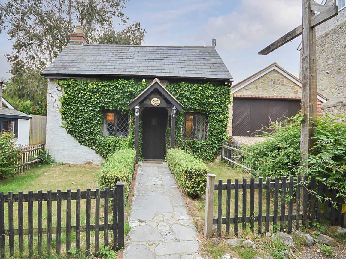 Cottage ∙ 3 Bedrooms ∙ 5 Guests - Isle of Wight