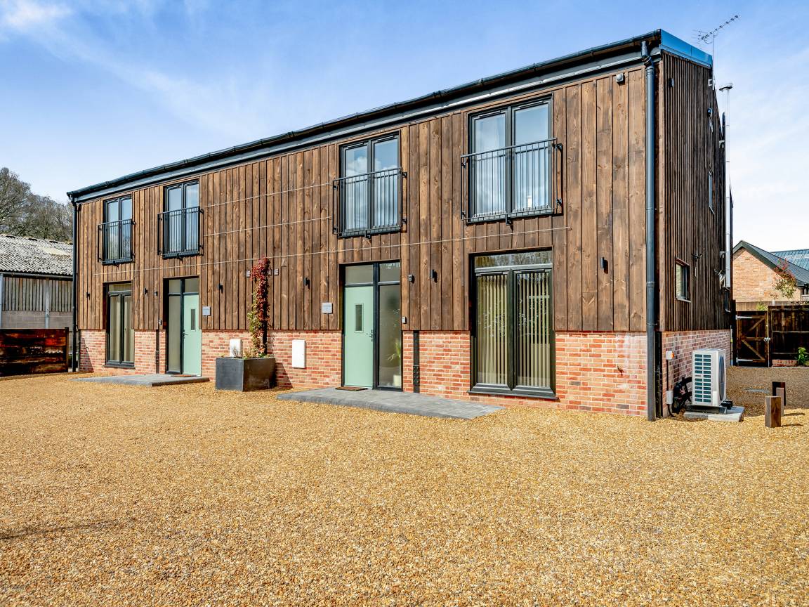 Cottage ∙ 4 Bedrooms ∙ 8 Guests - Bournemouth