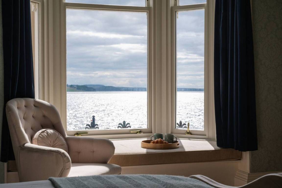 Apartment ∙ 8 Guests - Dundee