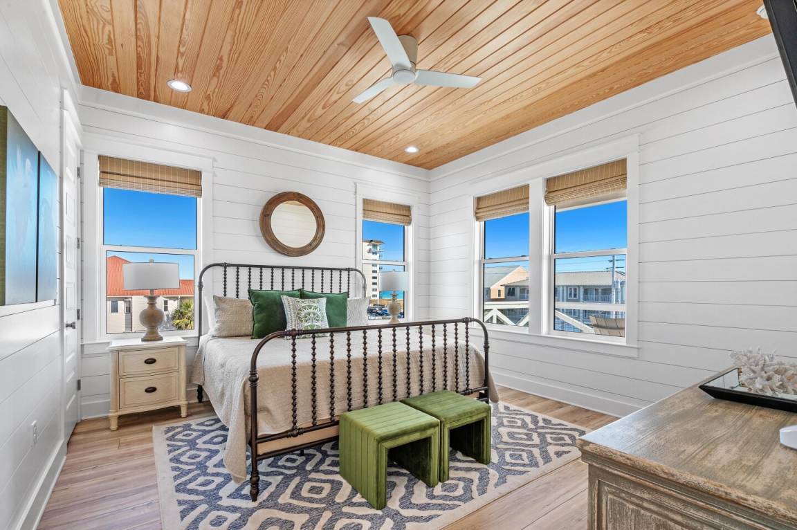 House ∙ 8 Bedrooms ∙ 26 Guests - Navarre, FL