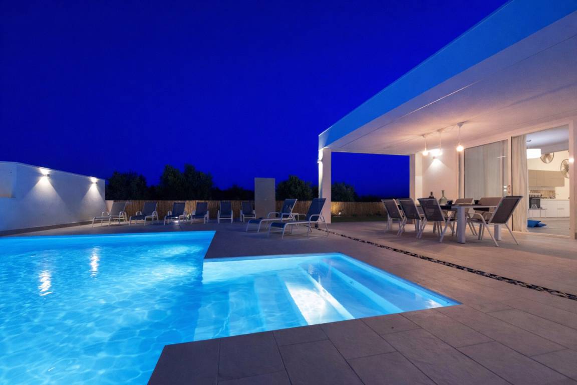 250 M² Villa Vacanza ∙ 4 Camere Da Letto ∙ 8 Ospiti - Pozzallo