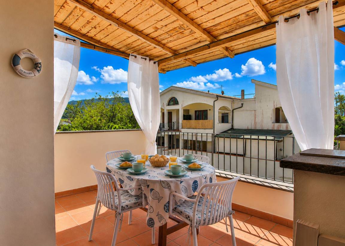 70 M² Apartment ∙ 2 Bedrooms ∙ 6 Guests - Marina di Campo