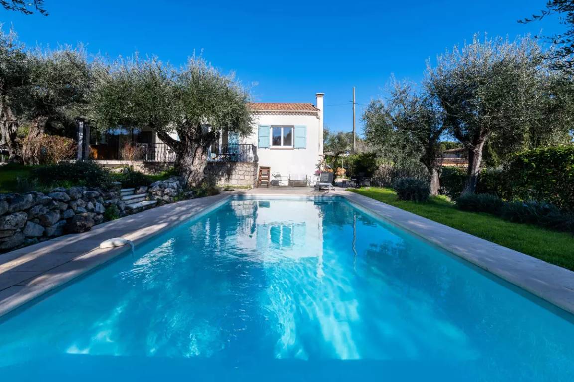 103 M² Huis ∙ 3 Slaapkamers ∙ 5 Gasten - La Roquette-sur-Siagne