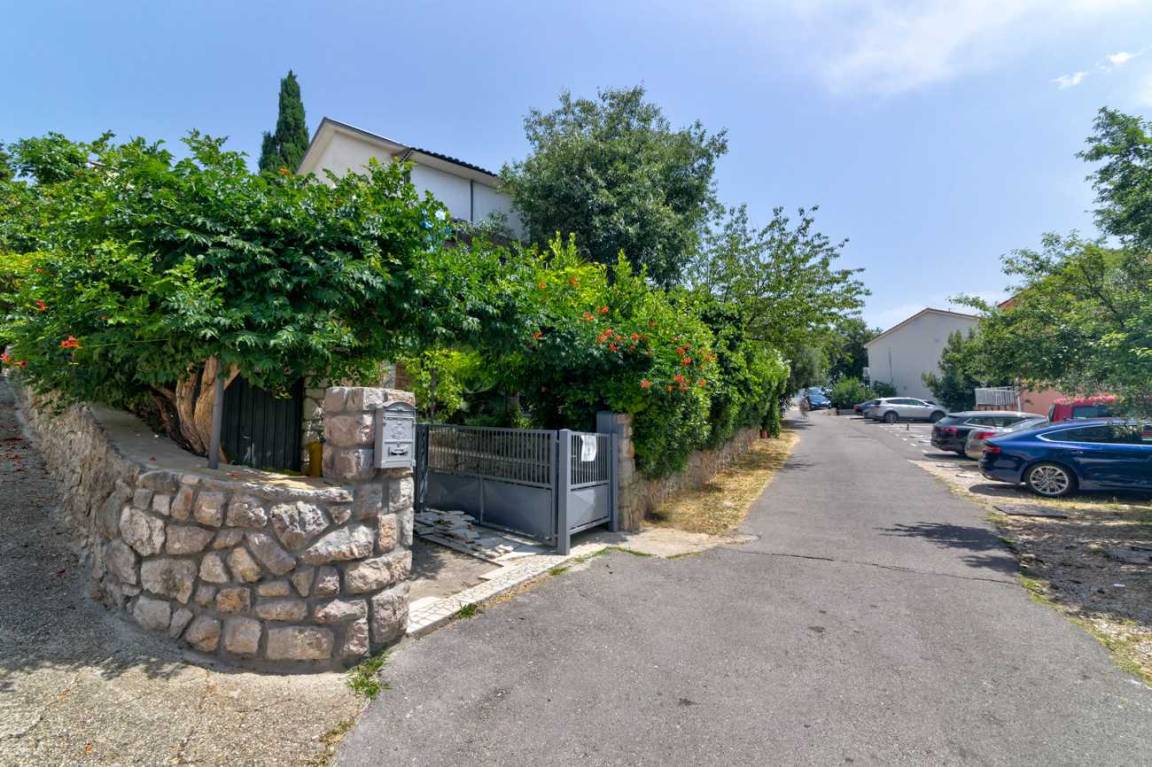 72 M² Apartment ∙ 3 Bedrooms ∙ 5 Guests - Crikvenica