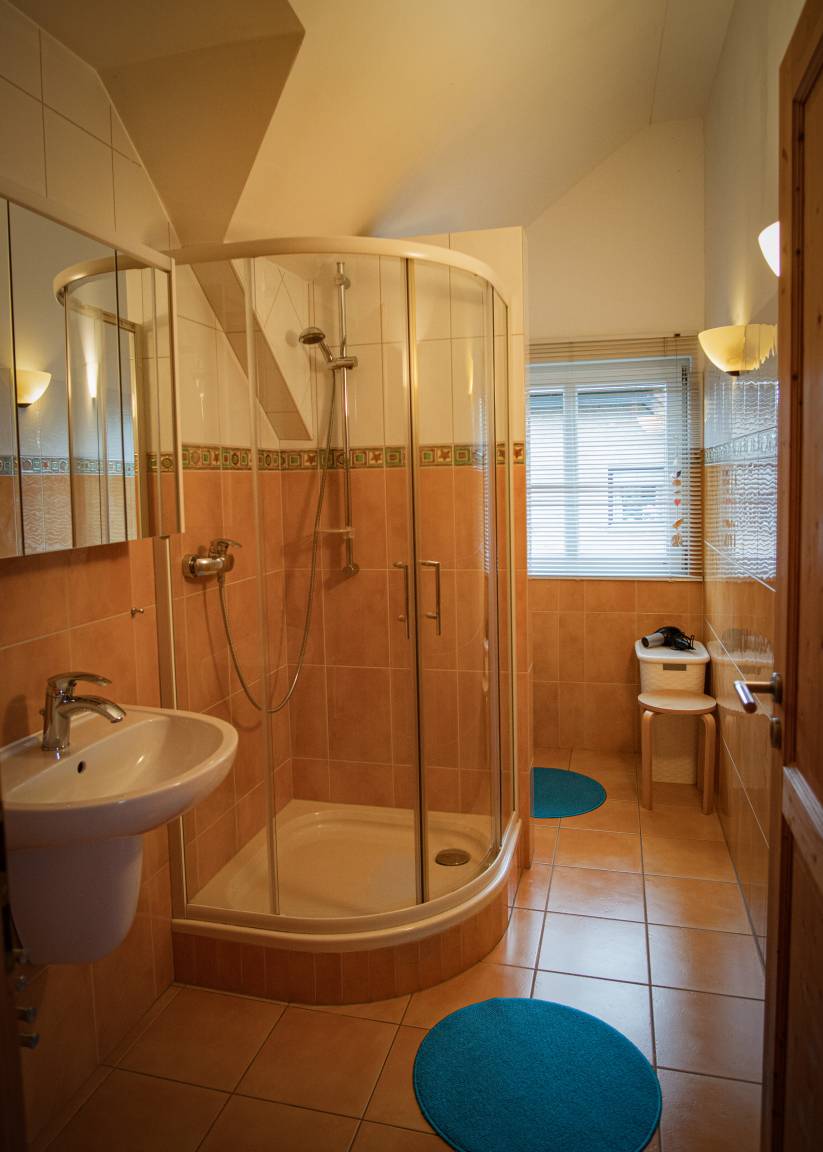 200 m² Ferienhaus ∙ 4 Schlafzimmer ∙ 8 Gäste – Bild 12