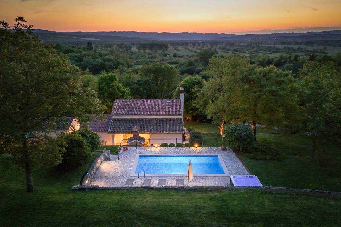 96 M² Villa ∙ 2 Slaapkamers ∙ 5 Gasten - Mošćenička Draga