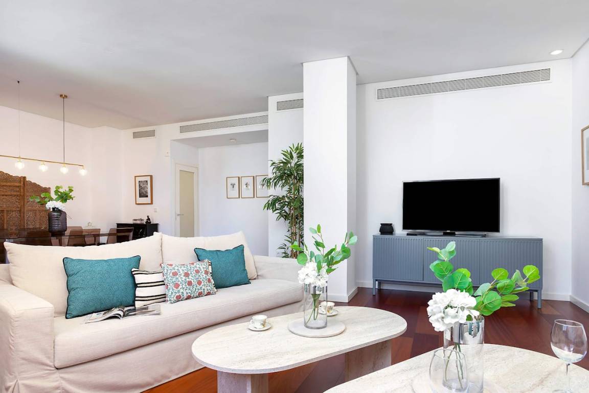 180 M² Lägenhet ∙ 4 Sovrum ∙ 8 Gäster - Sevilla