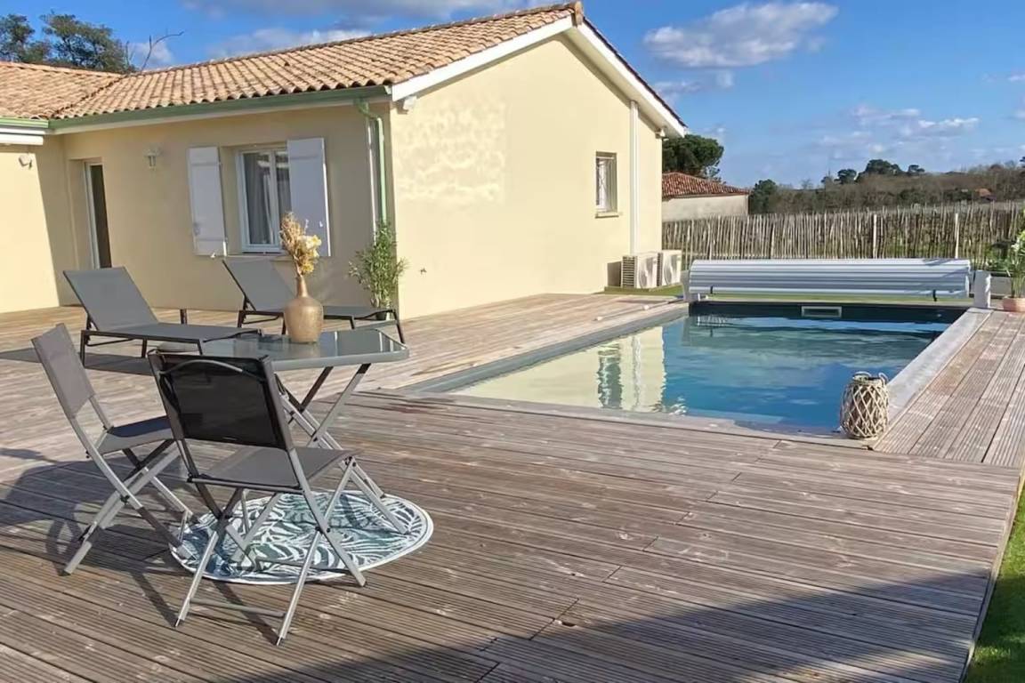 Villa ∙ 4 Bedrooms ∙ 8 Guests - Pessac