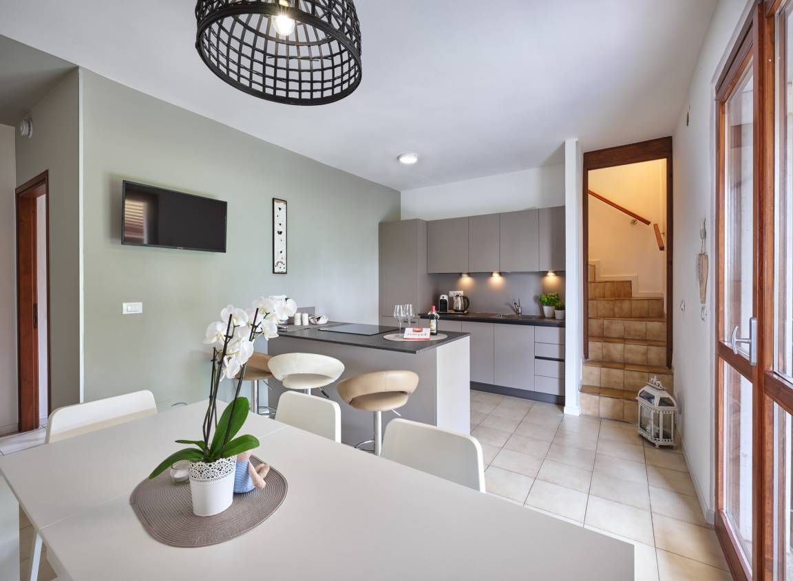 100 M² Ferienwohnung ∙ 2 Schlafzimmer ∙ 5 Gäste - Lazise