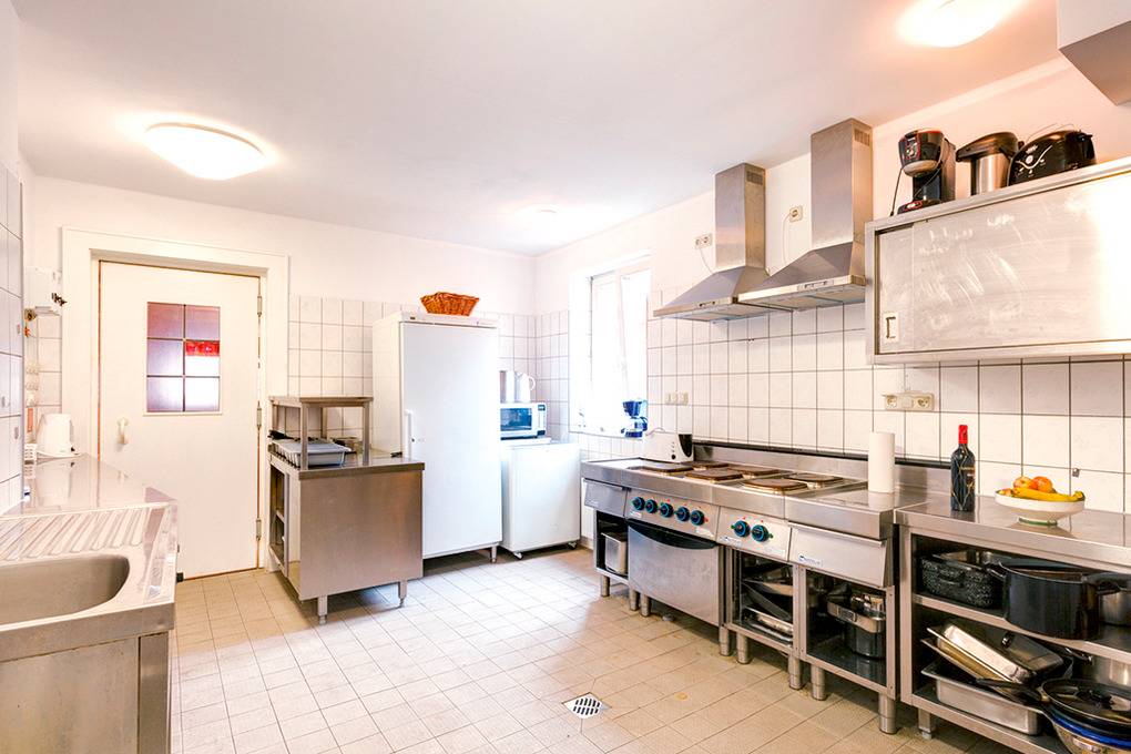 300 m² Ferienhaus ∙ 7 Schlafzimmer ∙ 16 Gäste – Bild 8
