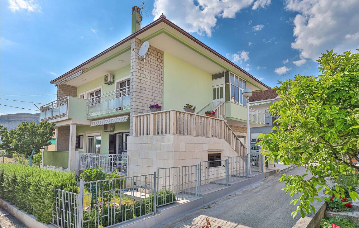 66 M² Apartment ∙ 2 Bedrooms ∙ 5 Guests - Trogir