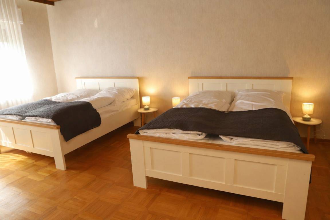 300 m² Ferienhaus ∙ 7 Schlafzimmer ∙ 20 Gäste – Bild 17