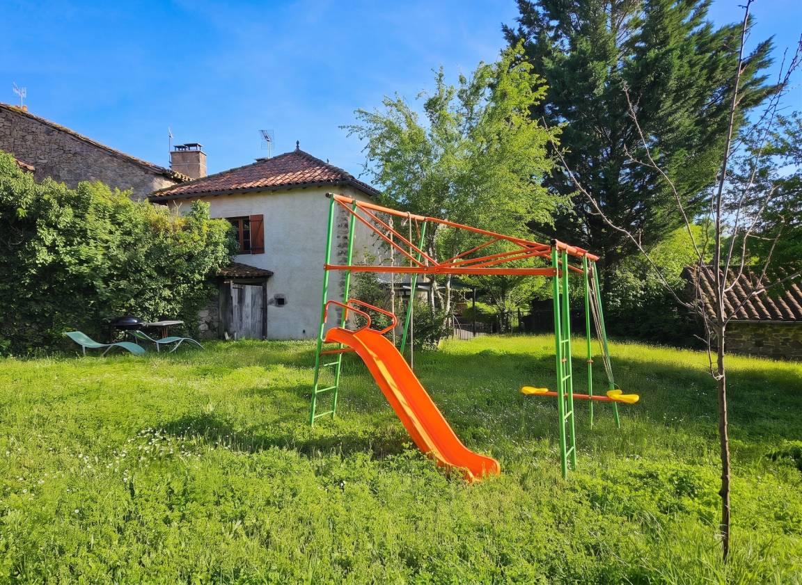 66 M² Maison De Vacances ∙ 2 Chambres ∙ 4 Personnes - Naussac