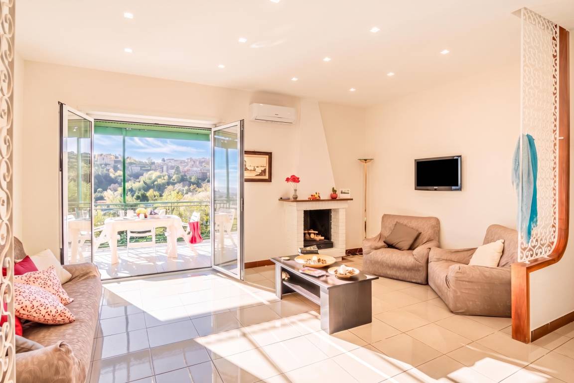 Bright Apartment Private Parking Naples