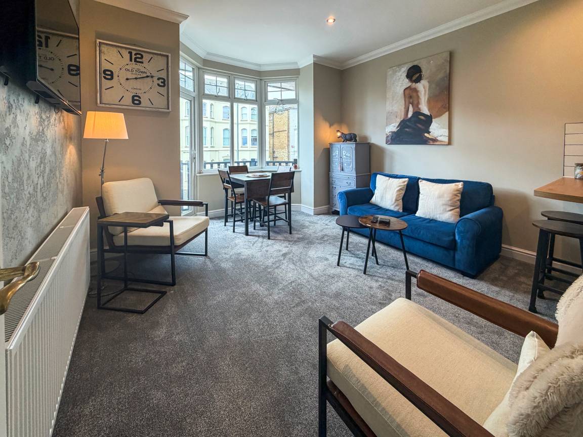 Apartment ∙ 2 Bedrooms ∙ 4 Guests - Broadstairs