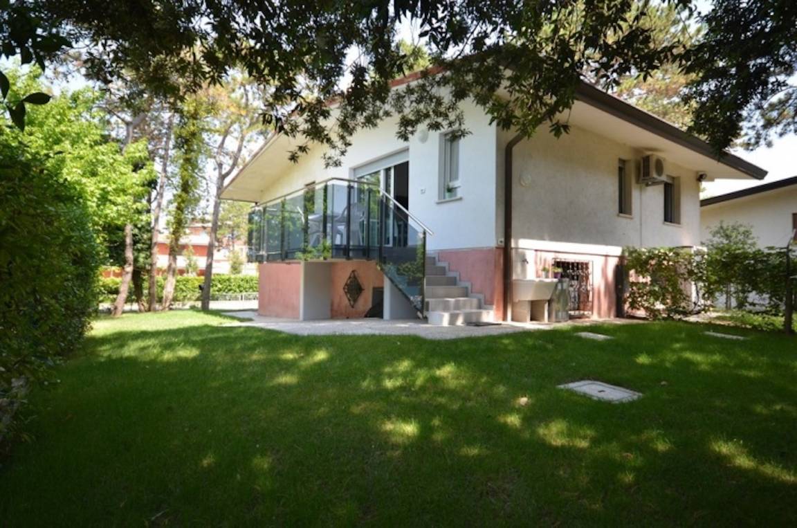 75 M² Villa ∙ 4 Schlafzimmer ∙ 6 Gäste - Lignano Riviera
