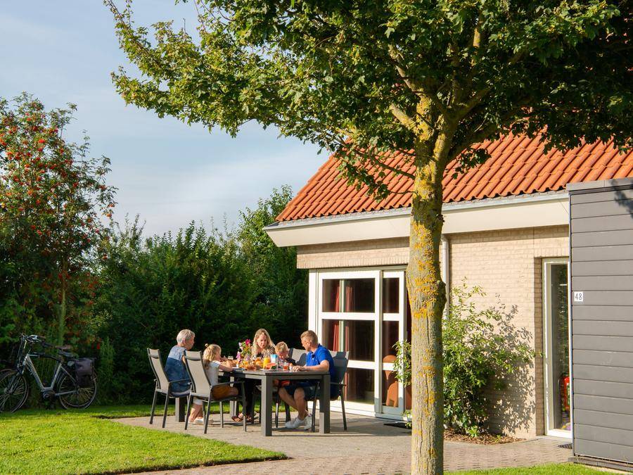 50 M² Bungalow ∙ 3 Habitaciones ∙ 4 Huéspedes - Oostkapelle