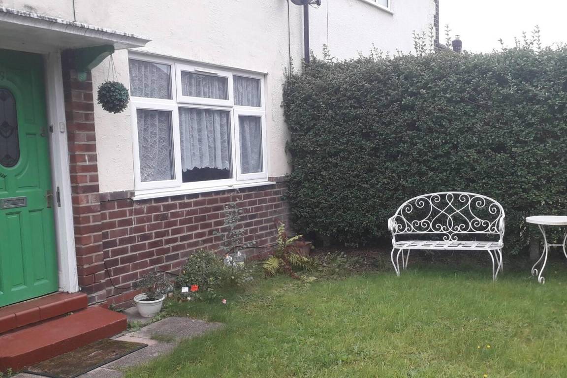 75 M² Ferienhaus ∙ 2 Schlafzimmer ∙ 4 Gäste - Manchester