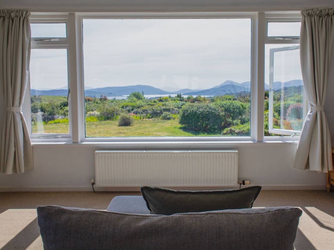 196 M² House ∙ 2 Bedrooms ∙ 4 Guests - Portree