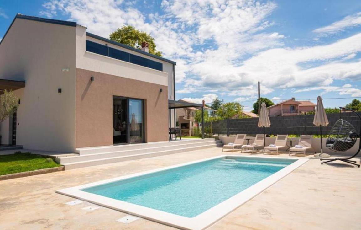 120 M² Ferienhaus ∙ 2 Schlafzimmer ∙ 5 Gäste - Pazin