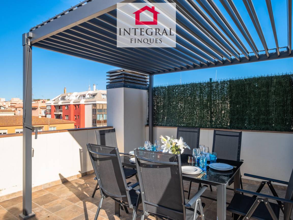 112 M² Apartment ∙ 3 Bedrooms ∙ 6 Guests - Palamós