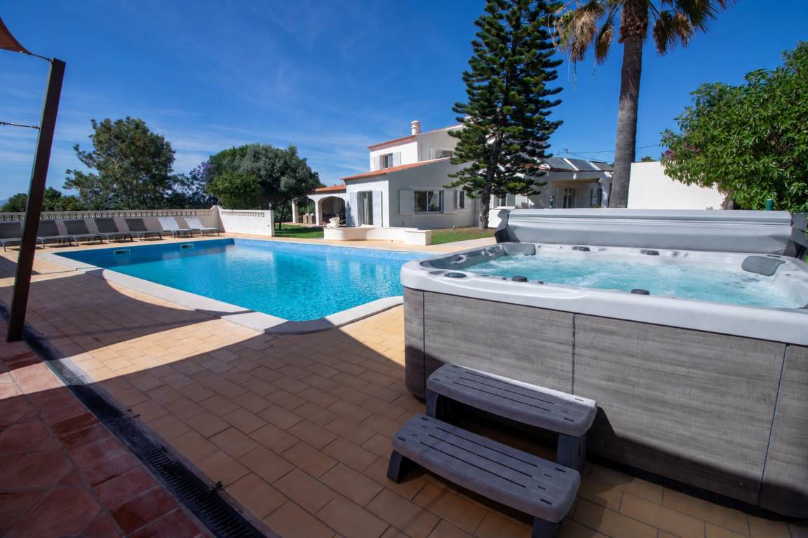 312 M² Villa ∙ 6 Chambres ∙ 12 Personnes - Carvoeiro