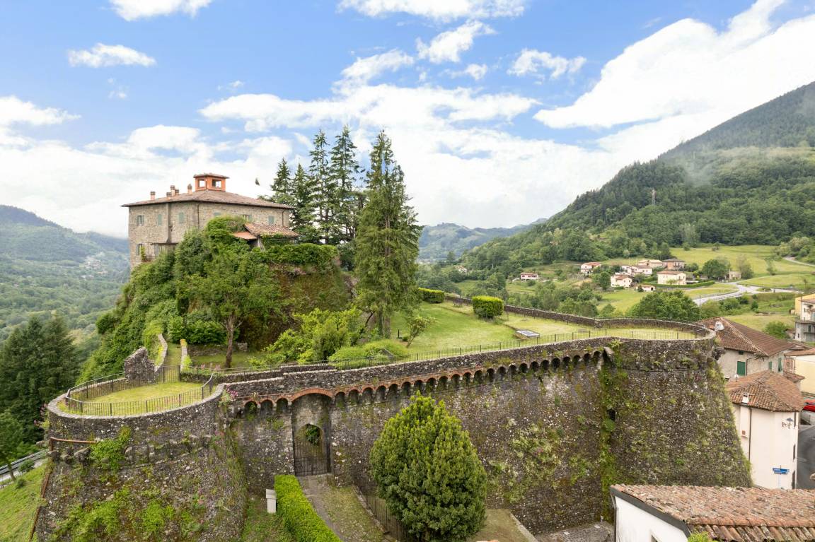 350 M² Maison De Vacances ∙ 5 Chambres ∙ 16 Personnes - Castelnuovo di Garfagnana