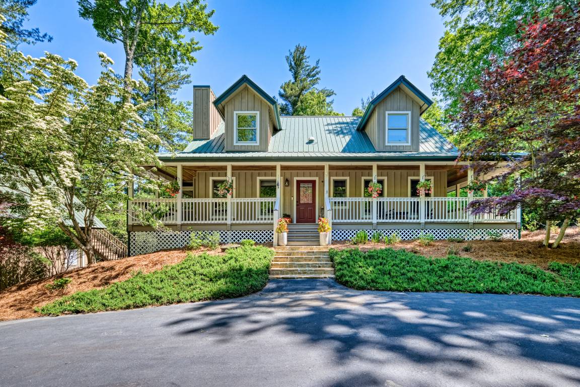 House ∙ 3 Bedrooms ∙ 6 Guests - Lake Toxaway, NC