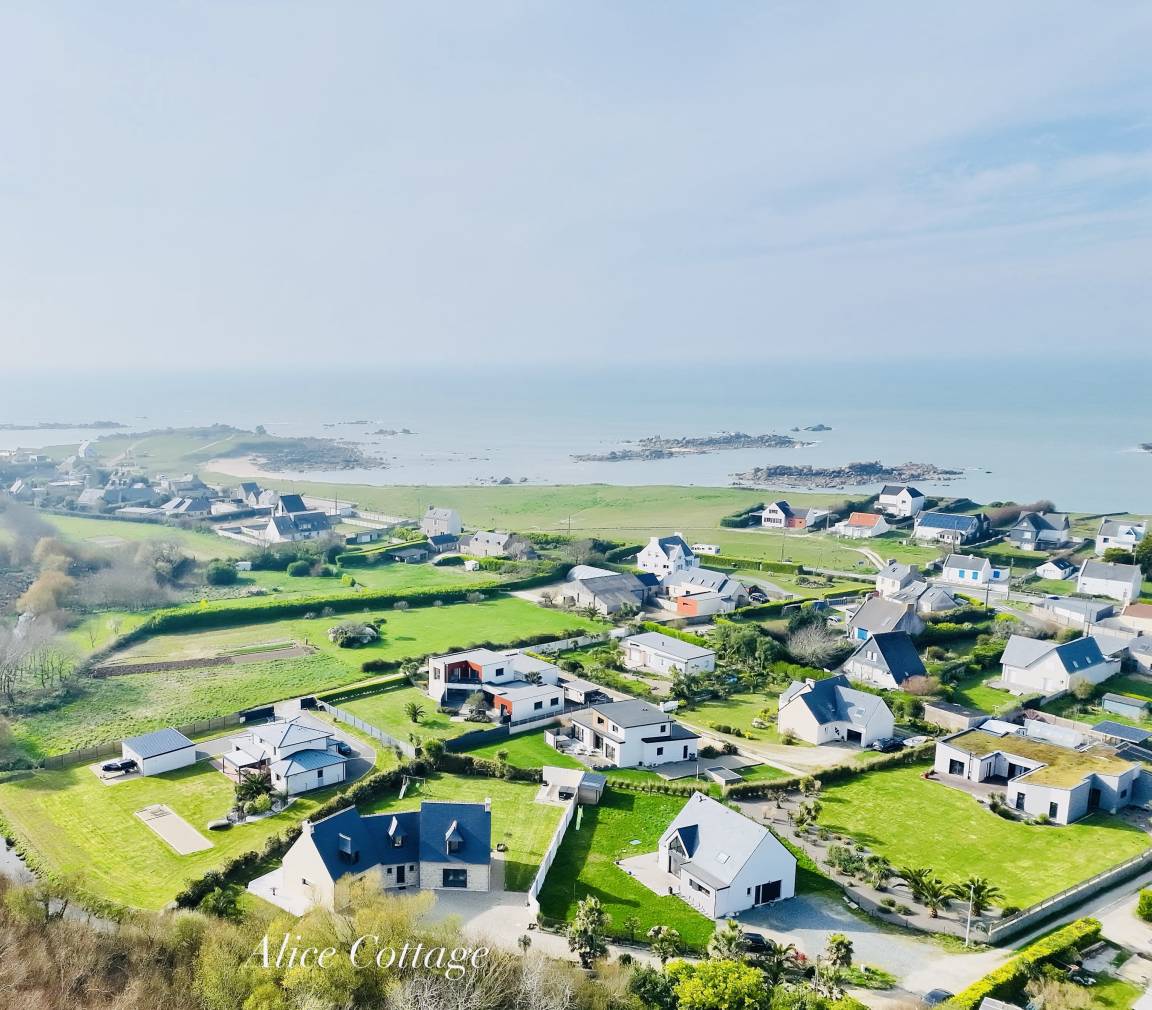 240 M² Villa ∙ 4 Chambres ∙ 10 Personnes - Plage de Kerfissien