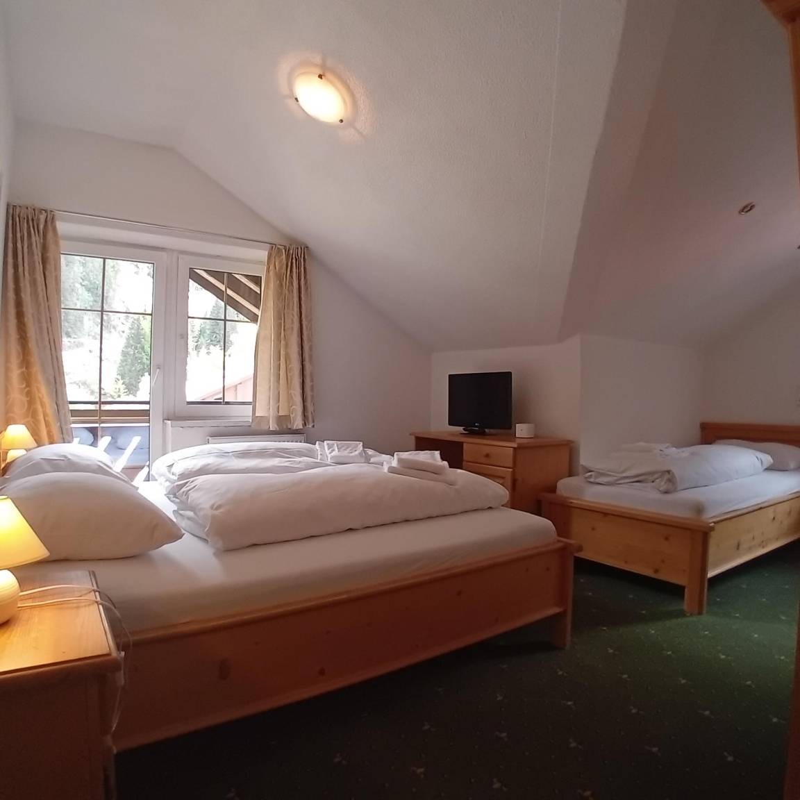 93 M² Ferienwohnung ∙ 2 Schlafzimmer ∙ 5 Gäste - Längenfeld