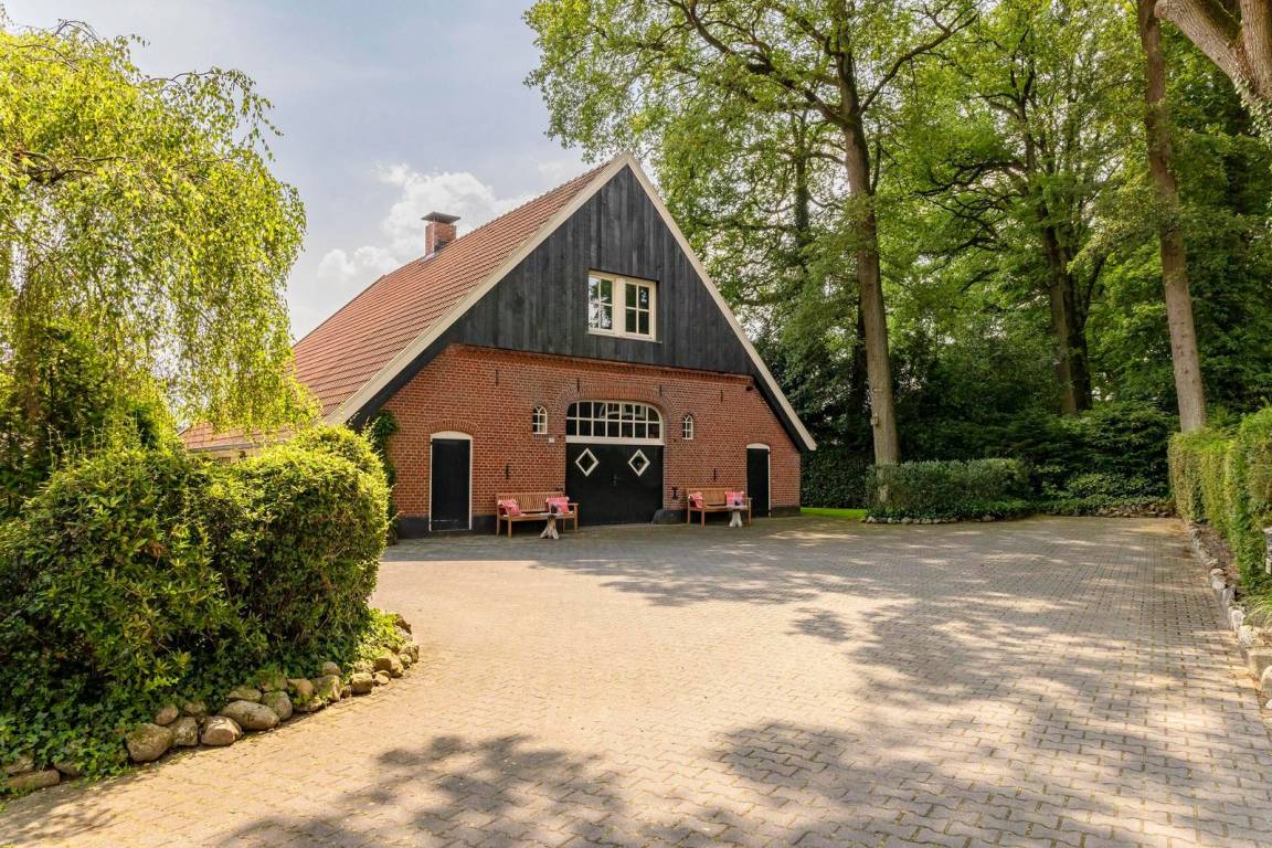 250 M² Longère ∙ 5 Chambres ∙ 14 Personnes - Enschede