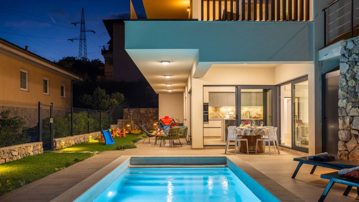 250 M² Villa ∙ 3 Schlafzimmer ∙ 6 Gäste - Opatija
