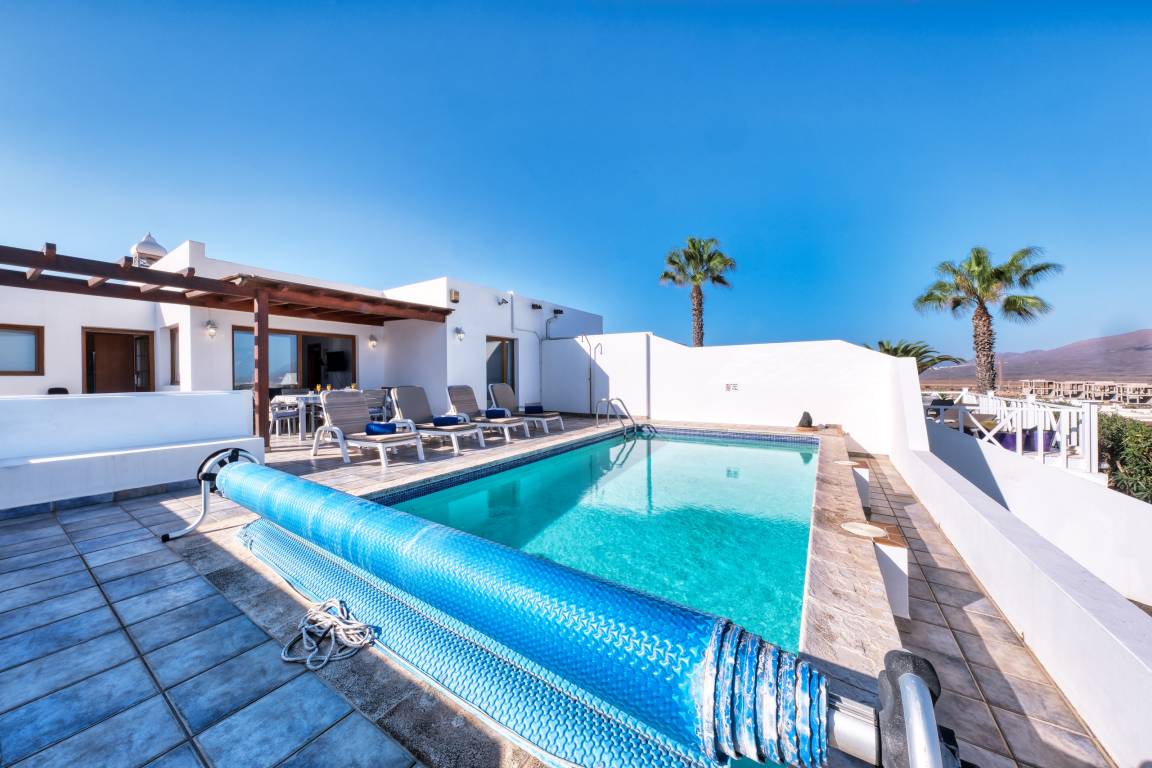 200 M² House ∙ 3 Bedrooms ∙ 8 Guests - Playa Blanca