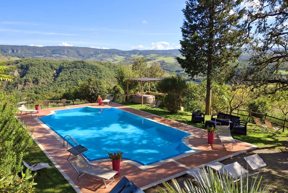 700 M² Villa ∙ 14 Chambres ∙ 28 Personnes - Abbadia San Salvatore