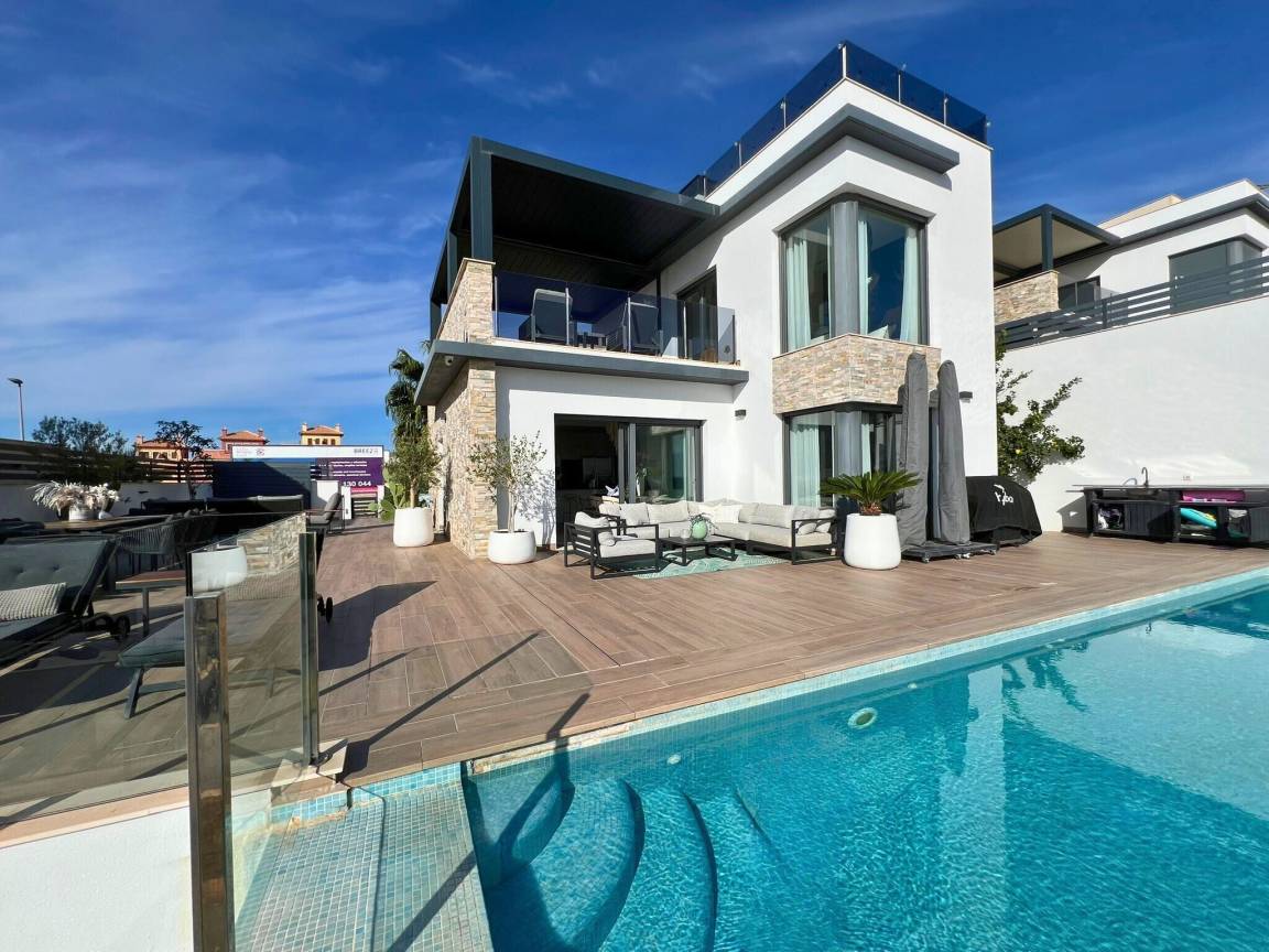 300 M² Villa ∙ 5 Schlafzimmer ∙ 10 Gäste - Benidorm