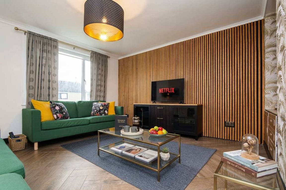 Apartment ∙ 3 Bedrooms ∙ 5 Guests - Peebles