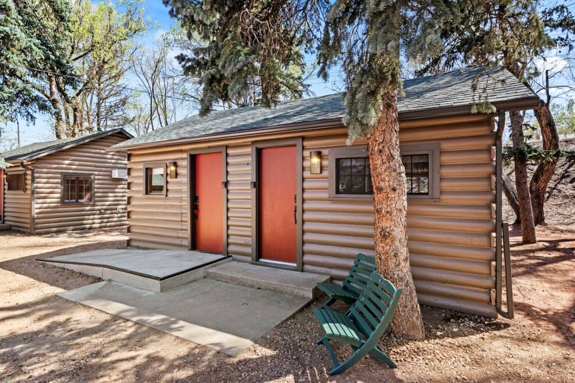 House ∙ 1 Bedroom ∙ 2 Guests - Manitou Springs, CO