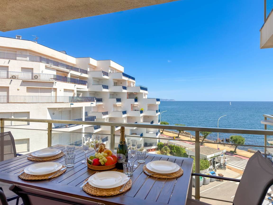 154 M² Ferienwohnung ∙ 3 Schlafzimmer ∙ 6 Gäste - L'Escala