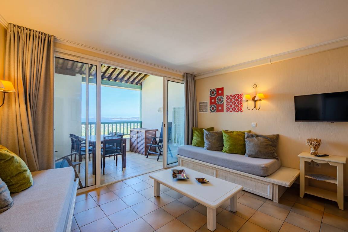 42 M² Ferienwohnung ∙ 2 Schlafzimmer ∙ 5 Gäste - Grimaud