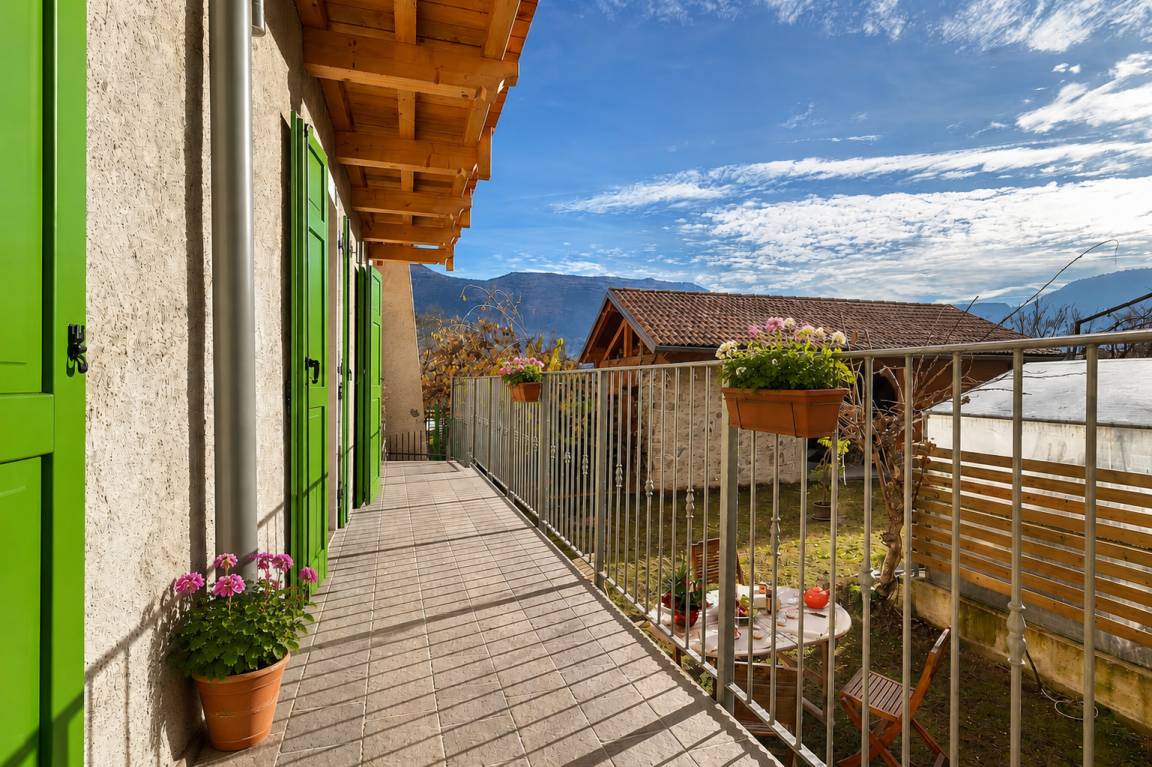 124 M² Apartment ∙ 3 Bedrooms ∙ 5 Guests - Comano