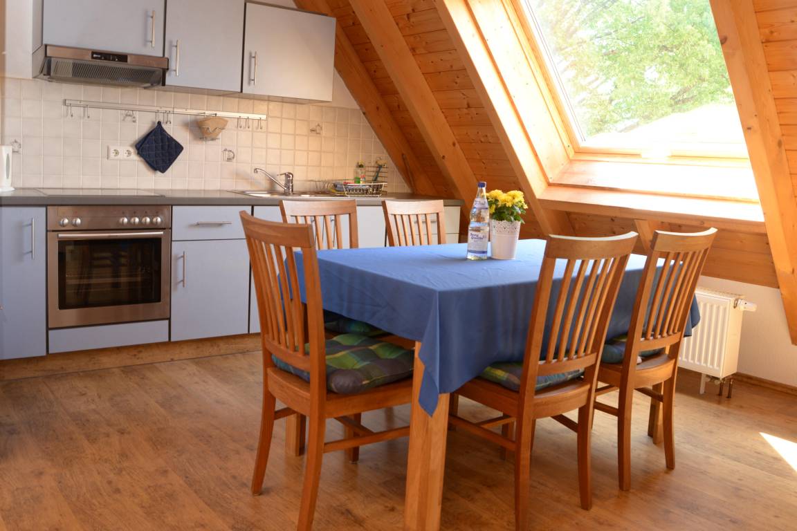 55 M² Ferienwohnung ∙ 2 Schlafzimmer ∙ 5 Gäste - Kandel