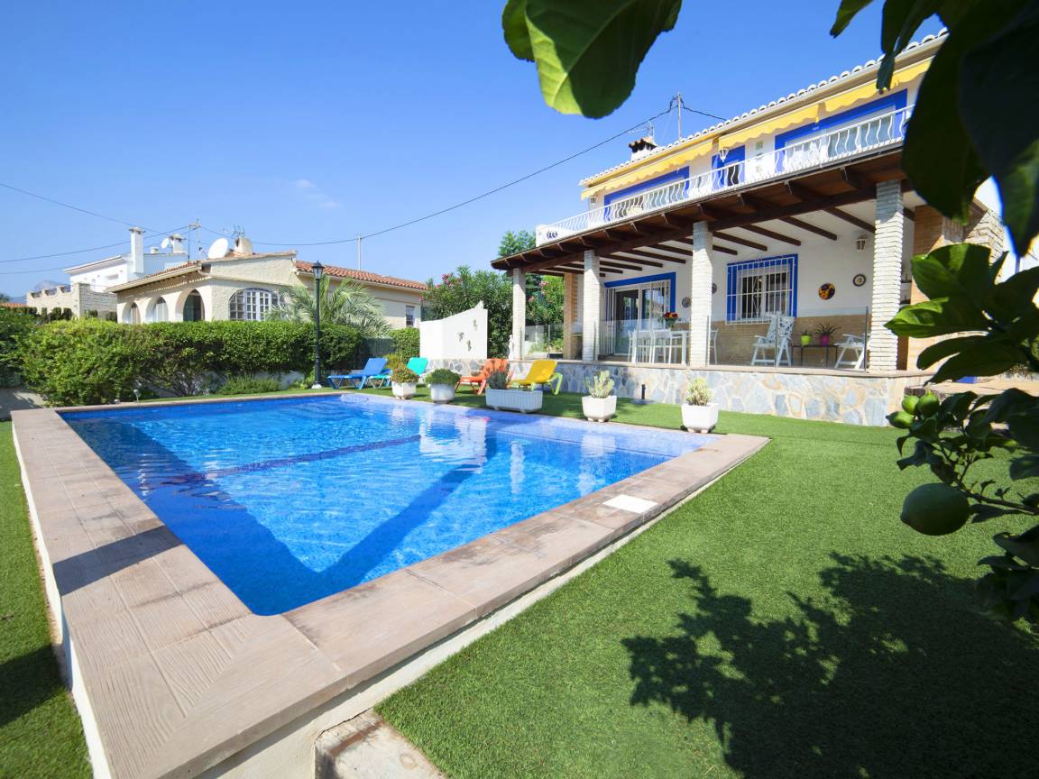 143 M² Huis ∙ 4 Slaapkamers ∙ 6 Gasten - Calp