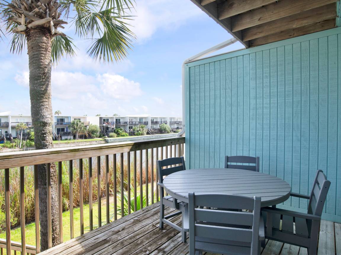 98 M² House ∙ 2 Bedrooms ∙ 6 Guests - Pensacola Beach, FL