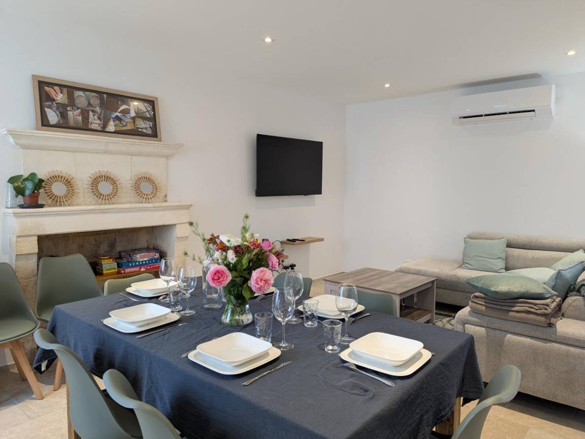 111 M² Cottage ∙ 3 Chambres ∙ 6 Personnes - Charente