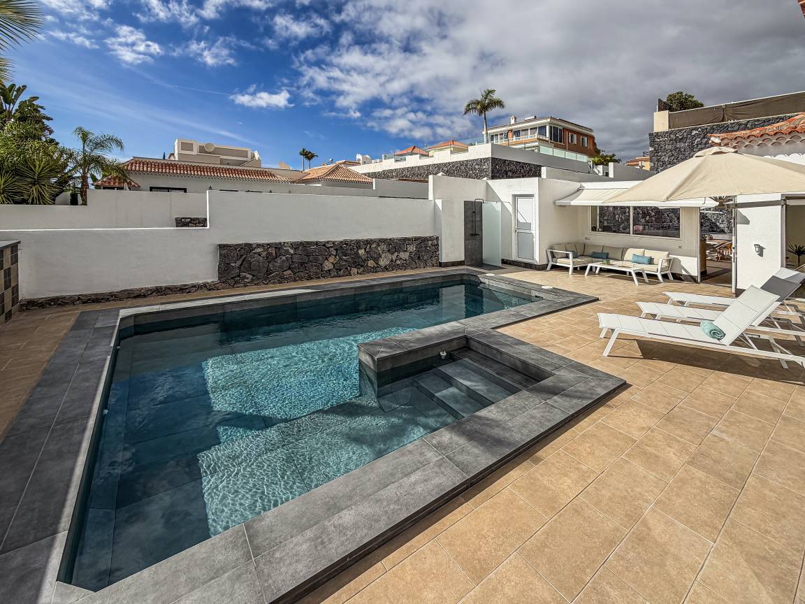 Villa ∙ 3 Bedrooms ∙ 6 Guests - Costa Adeje