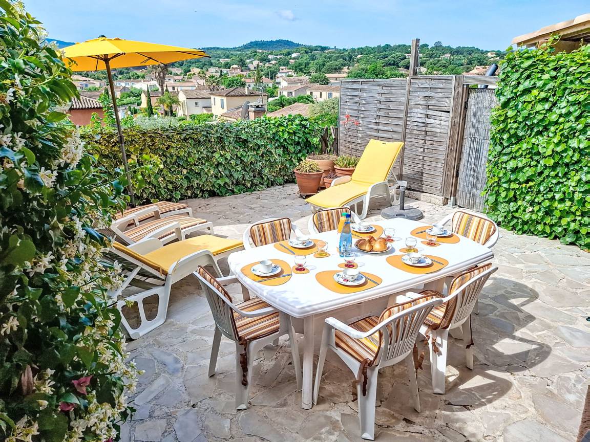 65 M² Maison De Vacances ∙ 3 Chambres ∙ 6 Personnes - Cogolin