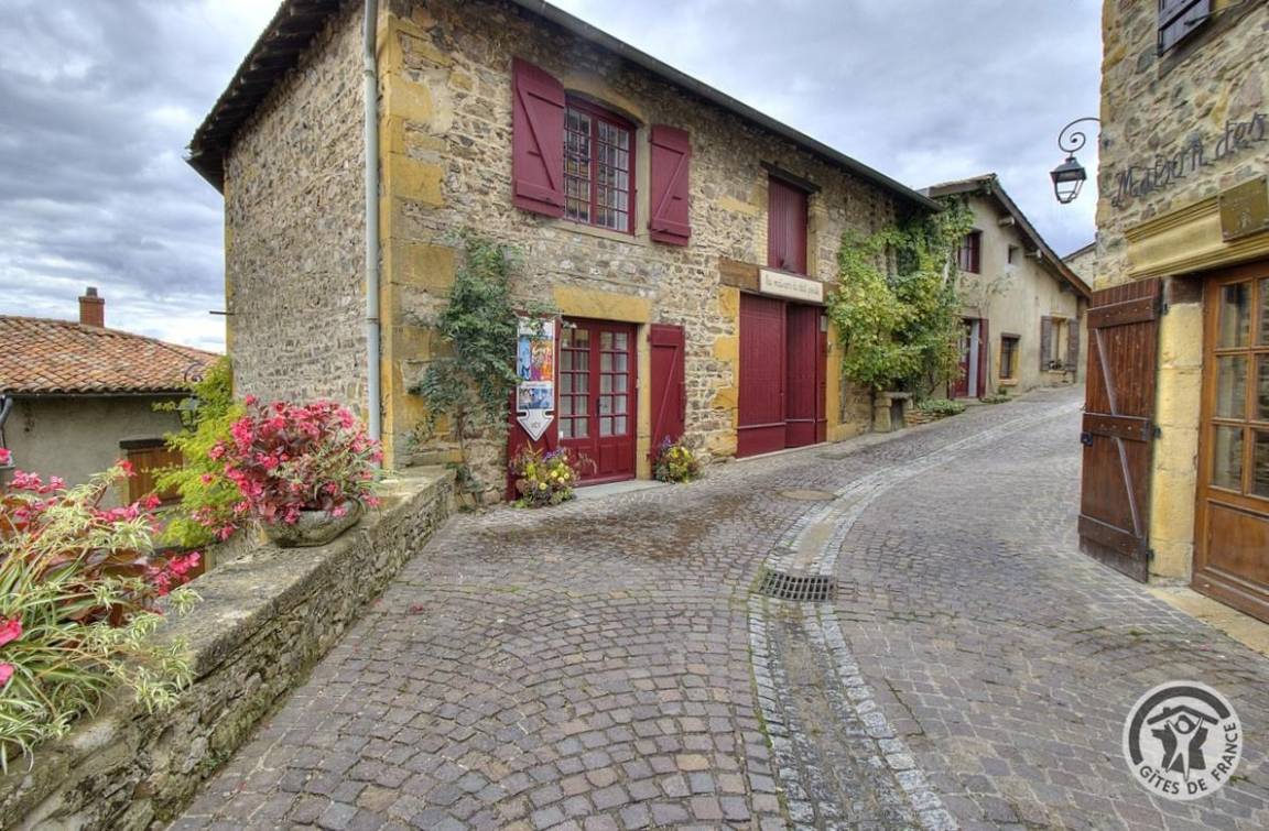140 m&sup2; G&icirc;te 3 Schlafzimmer 6 G&auml;ste