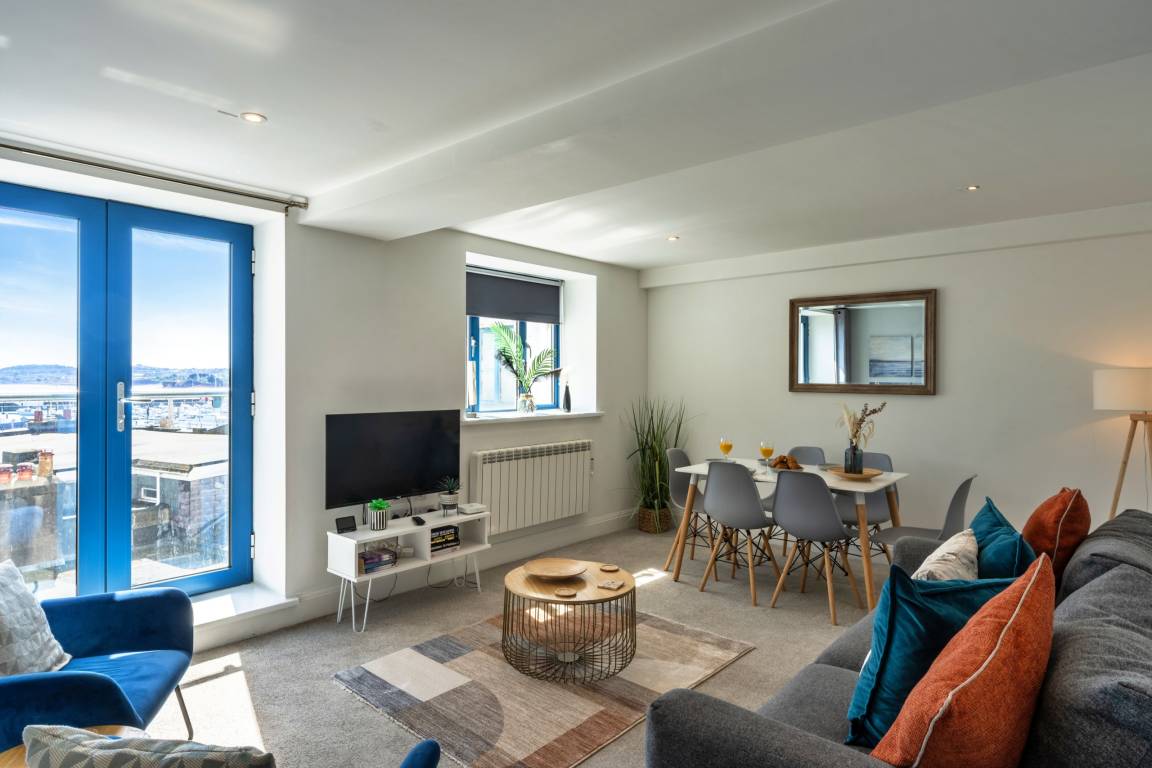 110 M² Apartment ∙ 2 Bedrooms ∙ 4 Guests - Newton Abbot