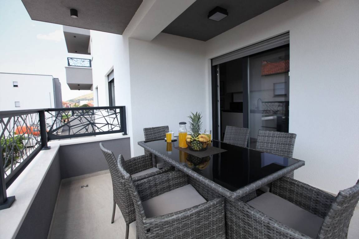 60 M² Apartment ∙ 2 Bedrooms ∙ 5 Guests - Trogir
