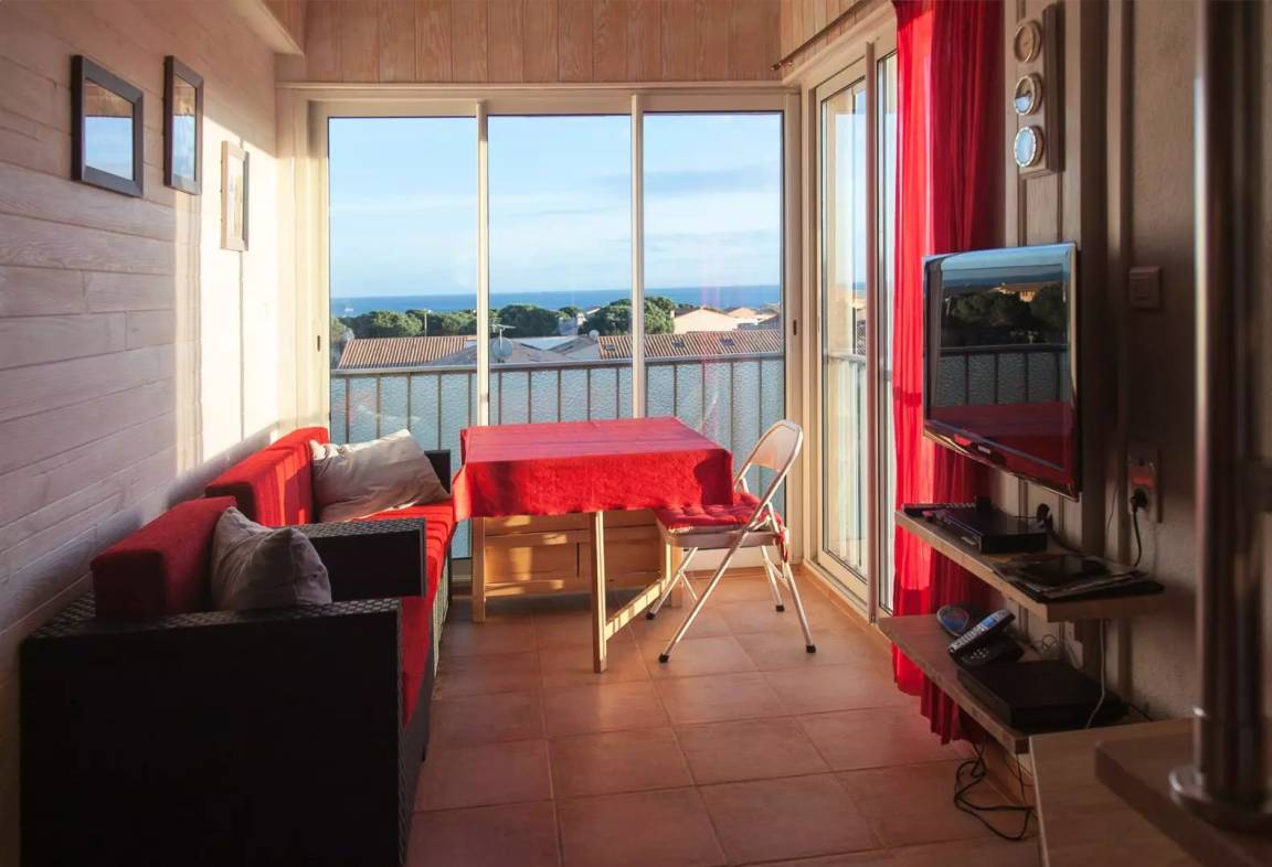 31 M² Apartment ∙ 1 Bedroom ∙ 4 Guests - Saint-Pierre-la-Mer